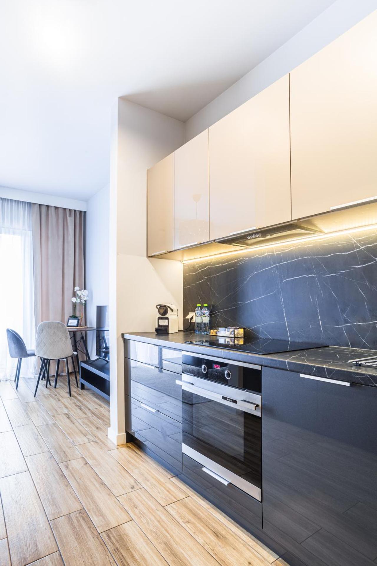 Apartamenty Ceglana Park -Parking W Hali Garazowej- Piekne Nowe Osiedle Katowice Ngoại thất bức ảnh